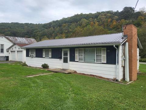 406 James St, Mannington, WV 26582 photo 1