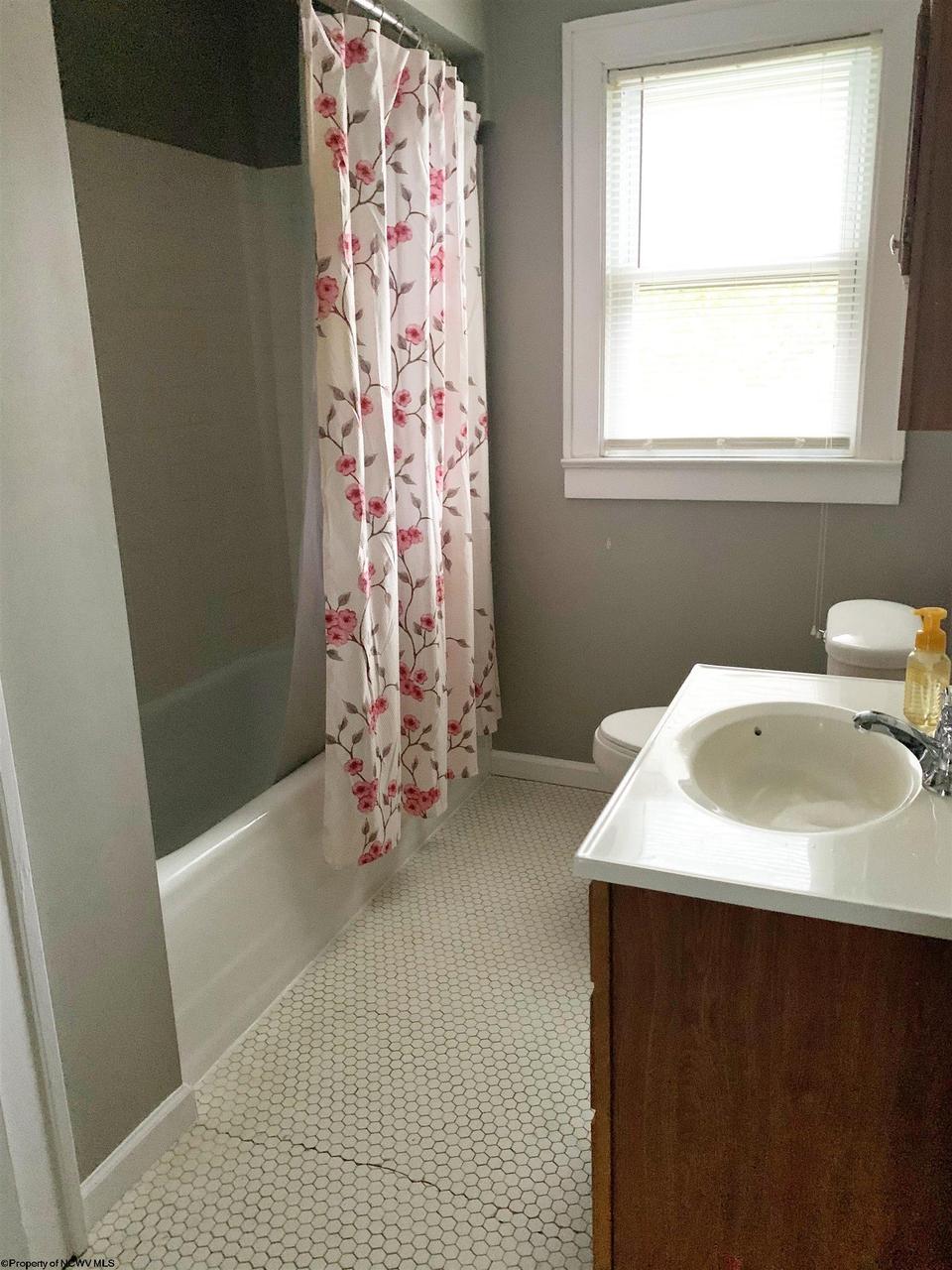  649 Court Ave, Weston, WV 26452 photo 12