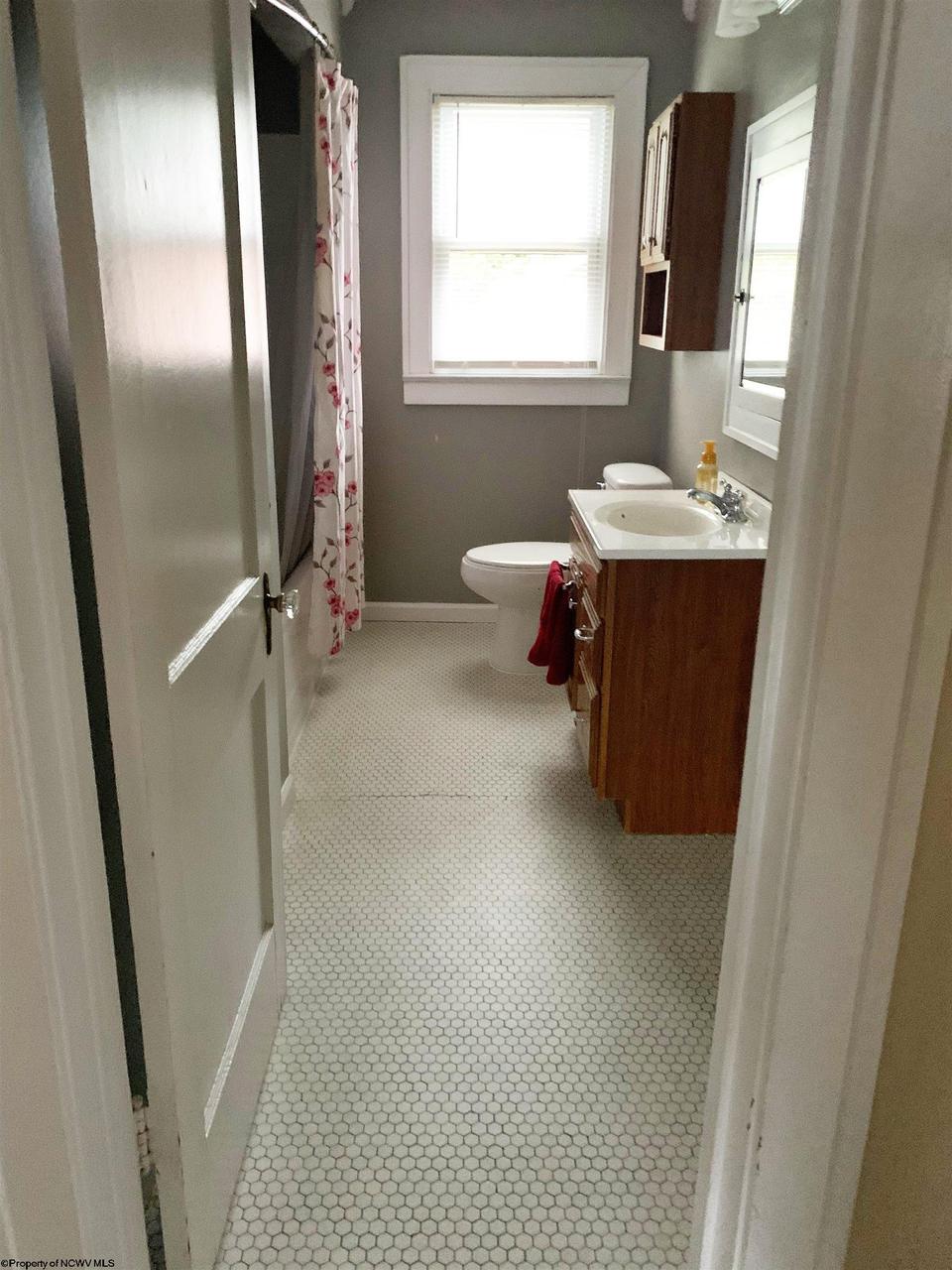  649 Court Ave, Weston, WV 26452 photo 13
