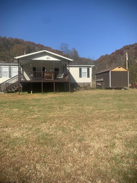 1362 River Rd, Walton, WV 25286 photo 3