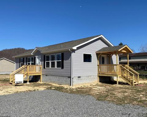 12 Bonnie Ln, Elkins, WV 26241