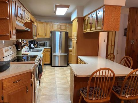 148 Liberty St, Salem, WV 26426 photo 4