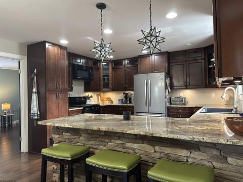 107 E Olive St, Bridgeport, WV 26330 photo 8