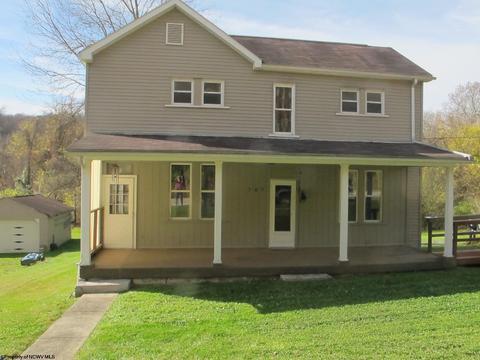 787 New Geneva Rd, Point Marion, PA 15474