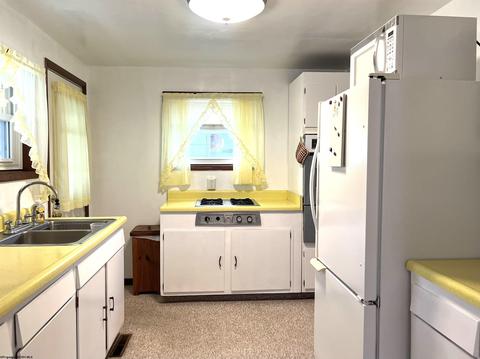 111 Monroe St, Mannington, WV 26582 photo 7
