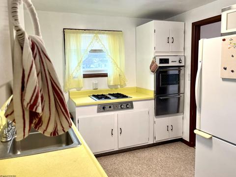 111 Monroe St, Mannington, WV 26582 photo 6