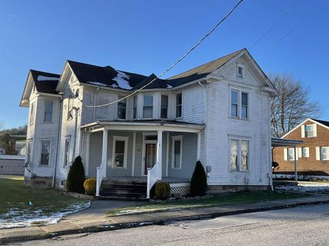 107 Union St, Bruceton Mills, WV 26525