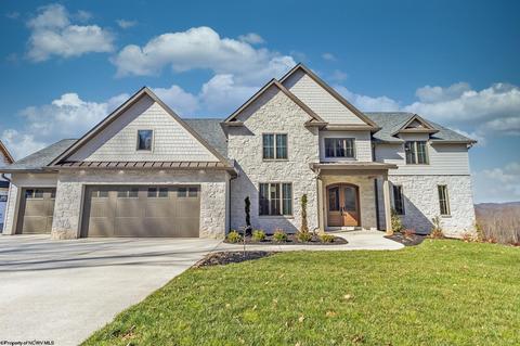 414 Rustic Hills Dr, Morgantown, WV 26508