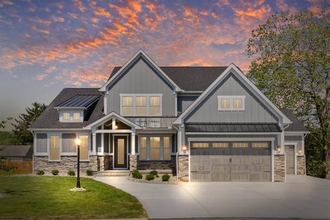 90 Hidden Brook Circle Dr, Morgantown, WV 26508