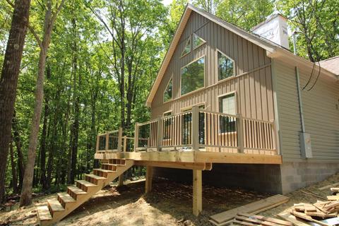 101 Oak Dr, Terra Alta, WV 26764