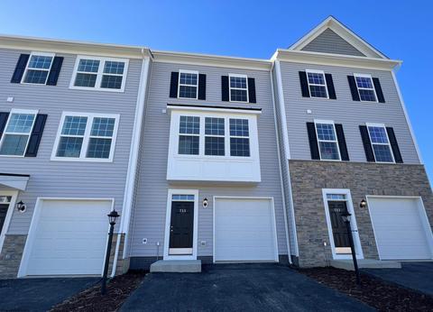 715 Mulligan Ct #HOME 5, Maidsville, WV 26541