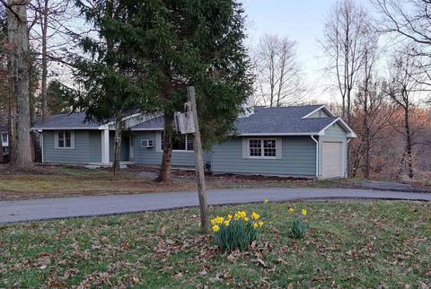 300 Greystone Dr, Philippi, WV 26416