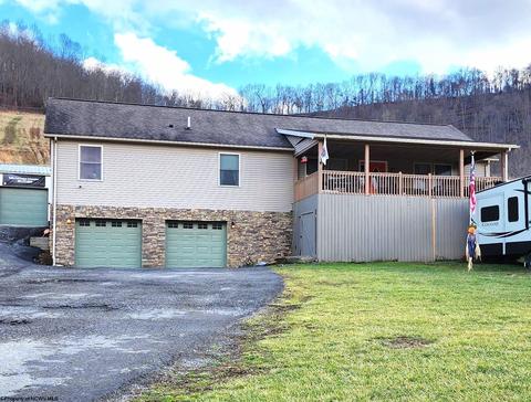 282 Straights Run Rd, Fairmont, WV 26554