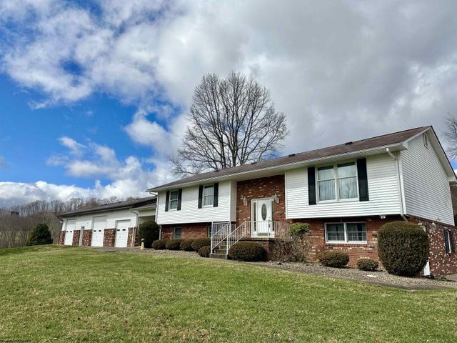 295 Mcclellan Rd, Philippi, WV 26416