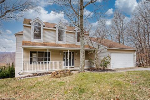 2000 Whitetail Ct, Morgantown, WV 26508