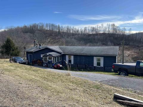 395 Harding Rd, Belington, WV 26250