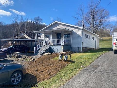 139 Baxter St, Baxter, WV 26560 photo 1