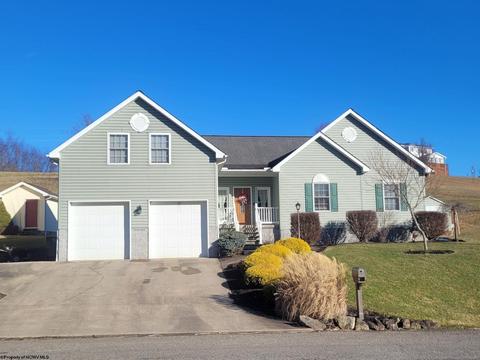 222 Evergreen Dr, Buckhannon, WV 26201