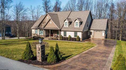 37 Falling Water Ln, Morgantown, WV 26508