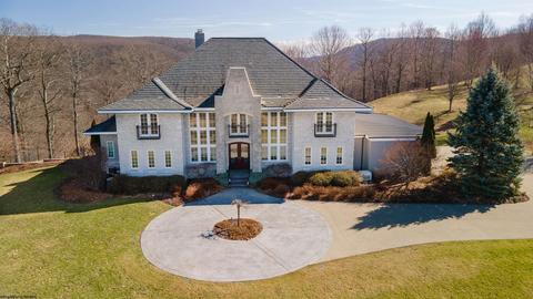 27 Miramichi Trl, Morgantown, WV 26508