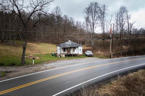 1382 Main St, Lumberport, WV 26386