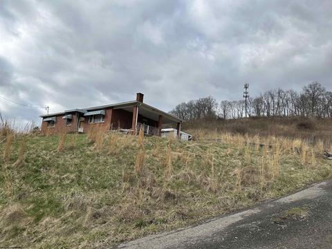 40 Point Marion Rd, Morgantown, WV 26505
