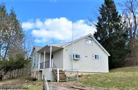 29 Wayne Rd, Wheeling, WV 26003 photo 1