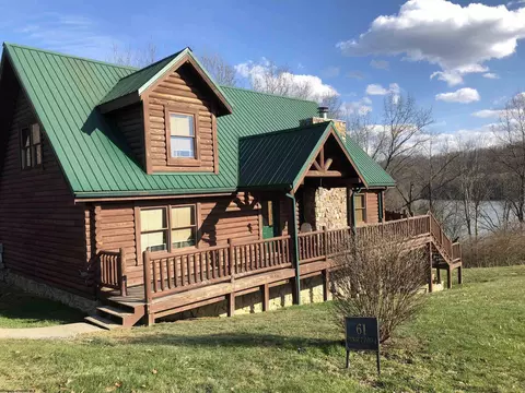 61 Sunset Pt, Horner, WV 26372