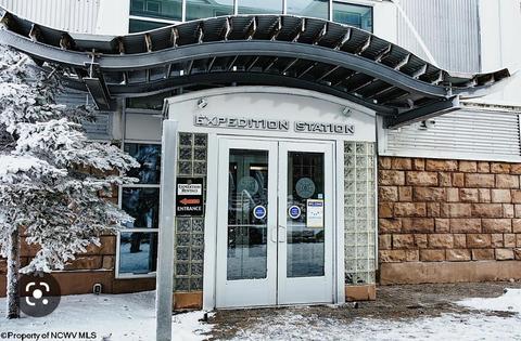 27 Expedition Station Trl, Snowshoe, WV 26209