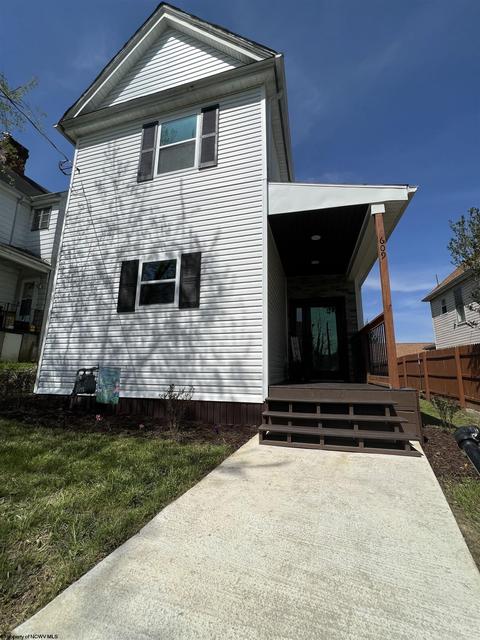 609 Walnut Ave, Fairmont, WV 26554
