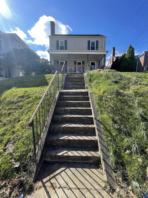 207 Park Blvd, Clarksburg, WV 26301