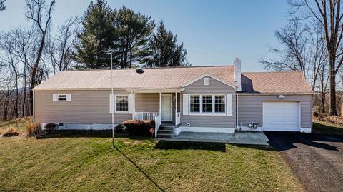 112 Warren Rd, Fairmont, WV 26554