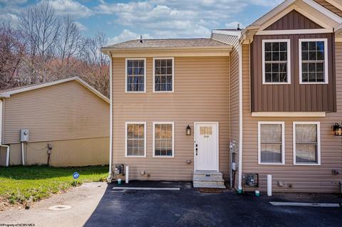 528 Hillcrest St, Morgantown, WV 26505