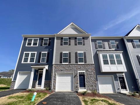 708 Mulligan Ct # HOME 56, Maidsville, WV 26541