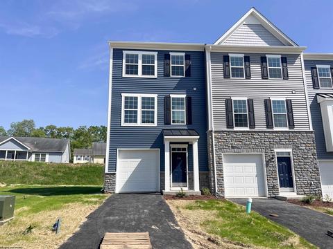 710 Mulligan Ct # HOME 55, Maidsville, WV 26541