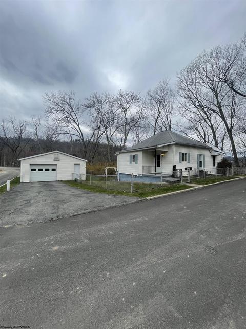 122 Kern Ave, Clarksburg, WV 26301