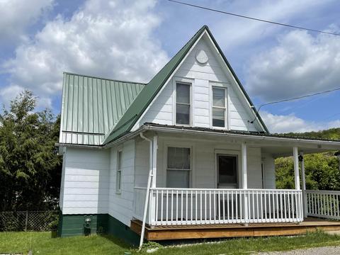 100 Williams St, Fairview, WV 26570