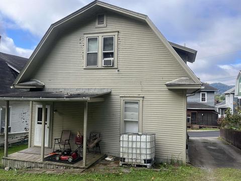 211 E 8th St, Weston, WV 26452 photo 15