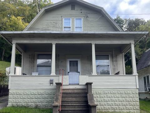 211 E 8th St, Weston, WV 26452 photo 1