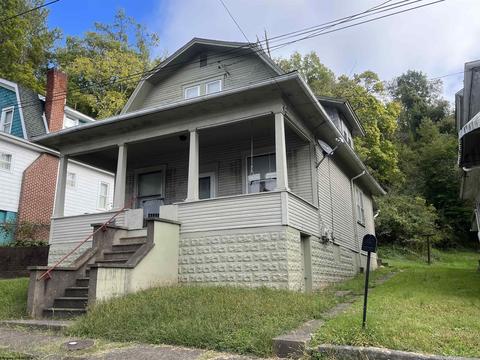 211 E 8th St, Weston, WV 26452 photo 2