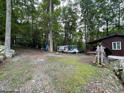 42 Gooseberry Dr, Buckhannon, WV 26201