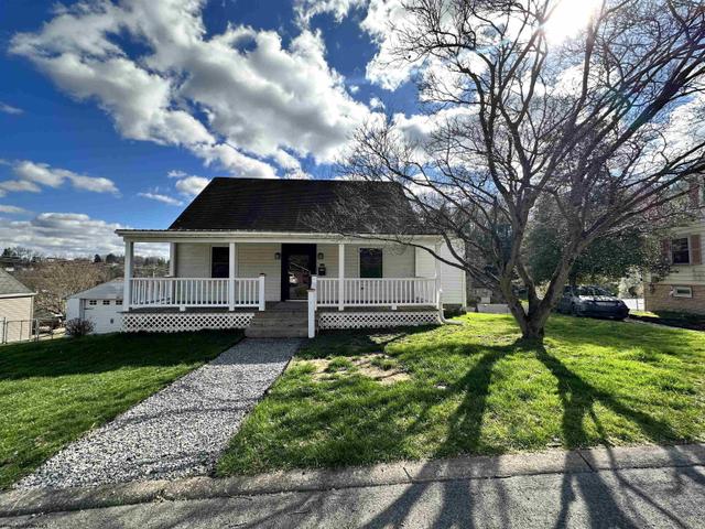1206 Woodland Cres, Fairmont, WV 26554