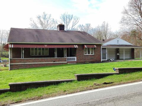 6833 Good Hope Pike, Lost Creek, WV 26385