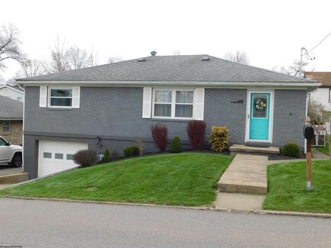 126 E Olive St, Bridgeport, WV 26330