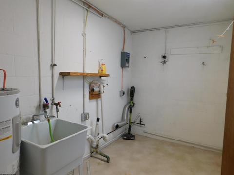 126 E Olive St, Bridgeport, WV 26330 photo 17