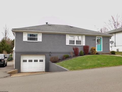 126 E Olive St, Bridgeport, WV 26330 photo 2