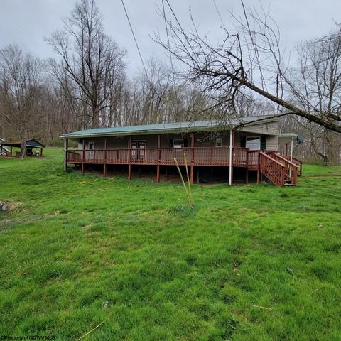 216 Everson Rd, Fairmont, WV 26554