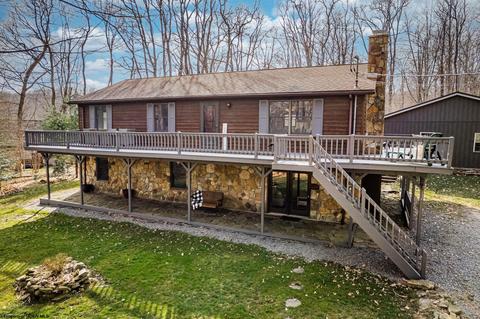 171 Pine Dr, Terra Alta, WV 26764