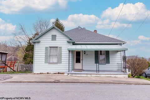 55 Watkins Ln, Clarksburg, WV 26301