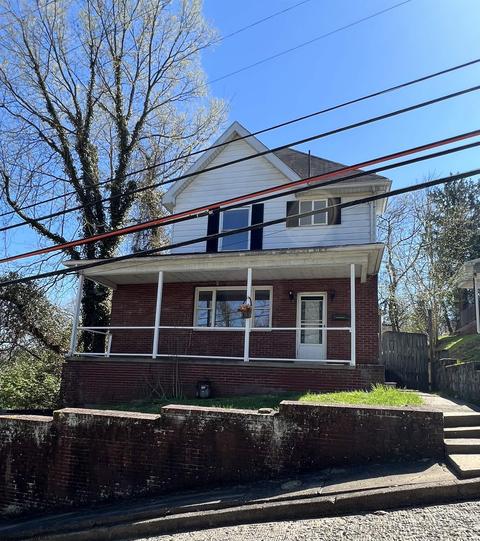 29 W Jefferson St, Westover, WV 26501